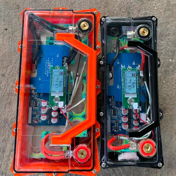 Bình Pin Chống Nước Tuyệt Đối 12V – 30Ah / 45Ah / 60Ah / 75Ah | Lưu Trữ Năng Lượng An Toàn