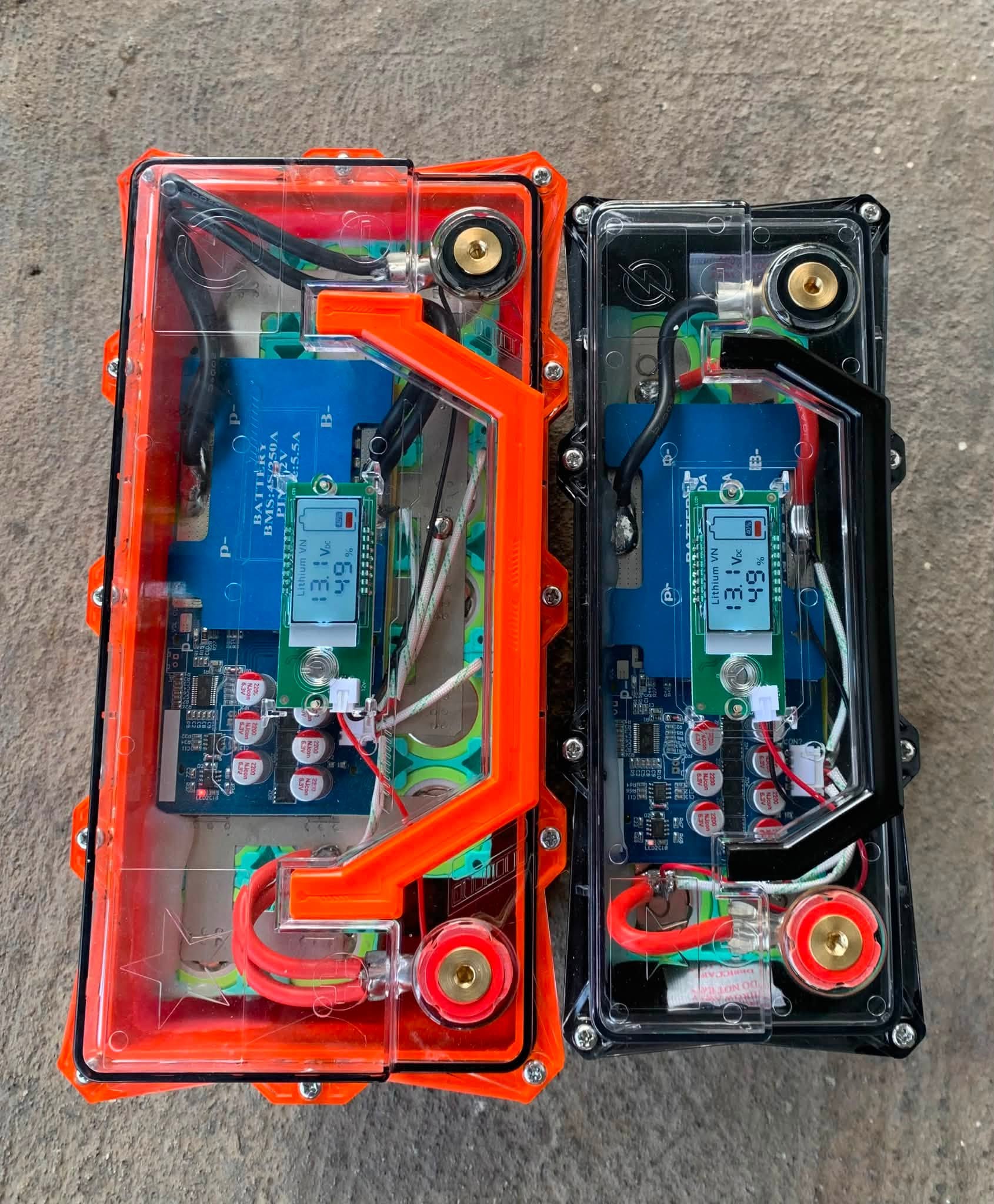 Bình Pin Chống Nước Tuyệt Đối 12V – 30Ah / 45Ah / 60Ah / 75Ah | Lưu Trữ Năng Lượng An Toàn