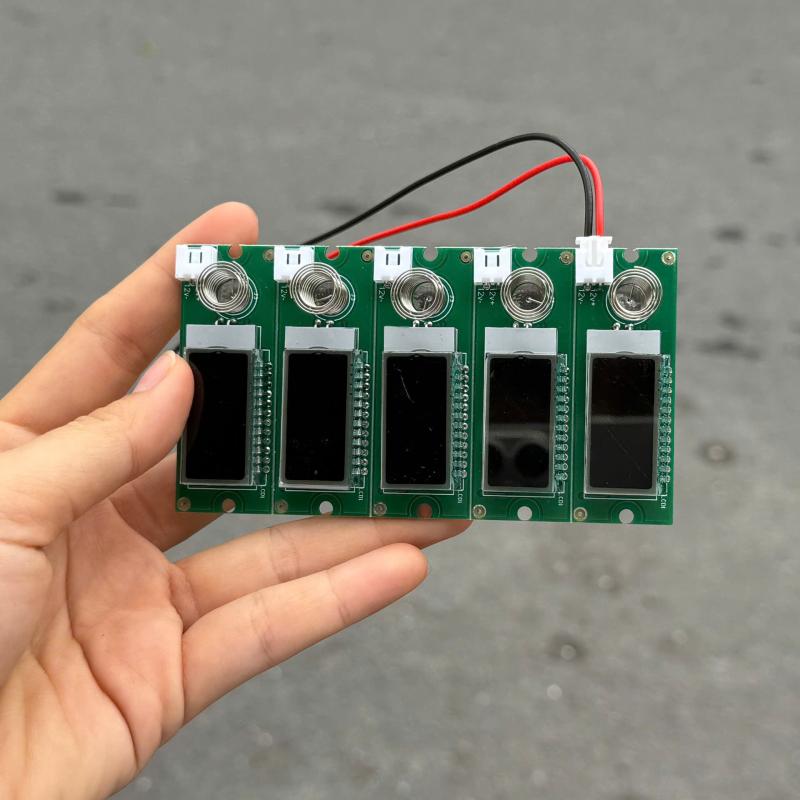 Mạch Đồng Hồ Báo Volt Cho Hộp Pin Lithium 15Ah – Hiển Thị Điện Áp Chính Xác
